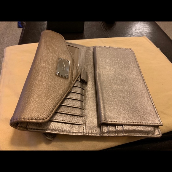 Women’s wallet - Picture 3 of 4